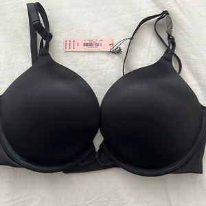 brand new Victoria secret bombshell bra